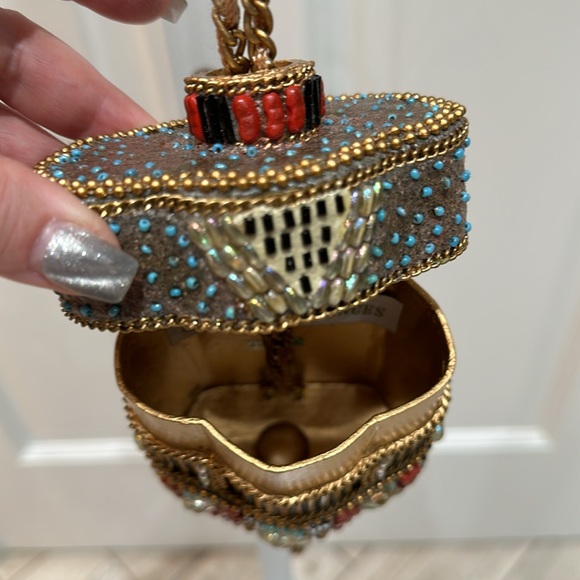 Mary Frances box purse. - Picture 3 of 5